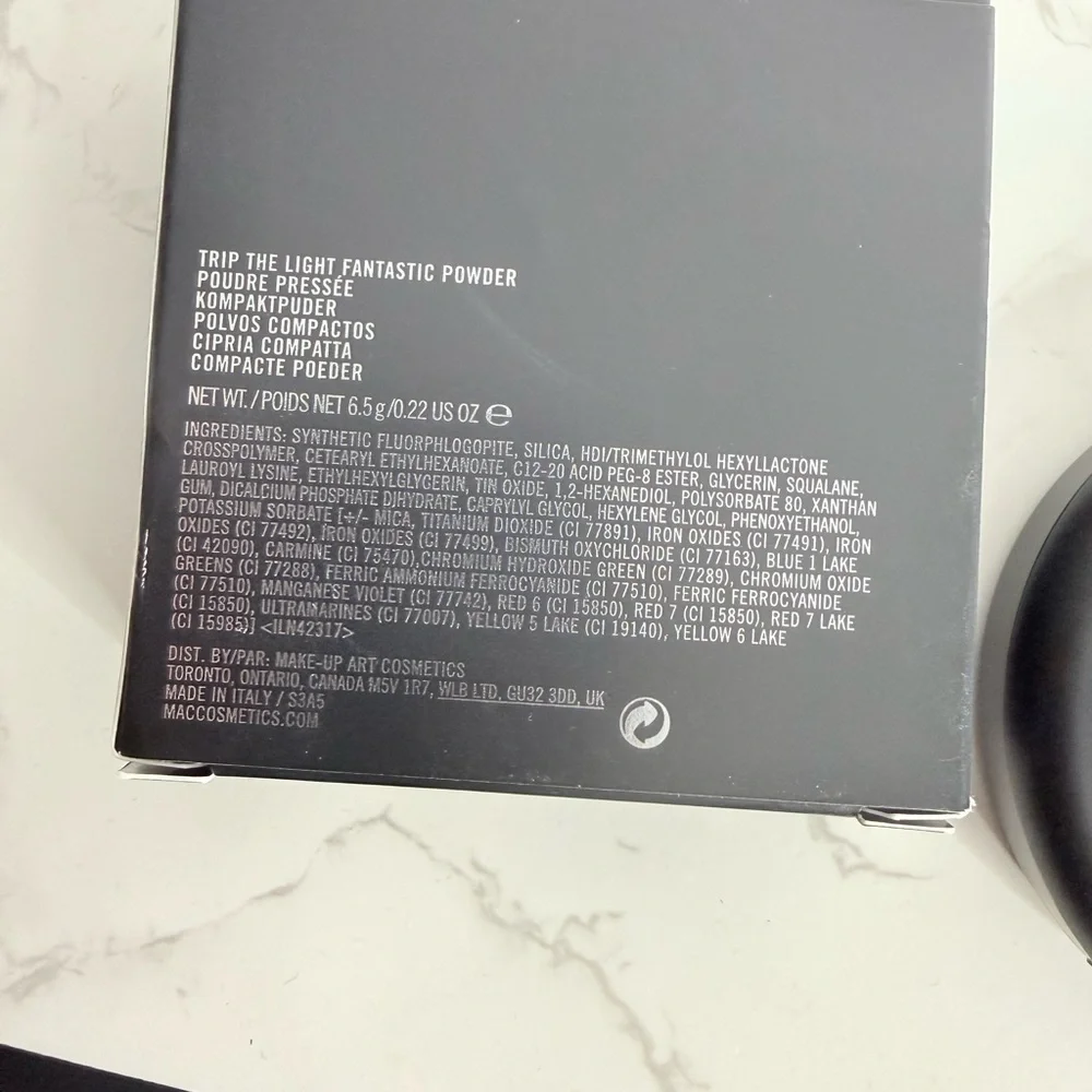 MAC Cosmetics Star Trek Trip the Light Fantastic Powder in Luna Luster